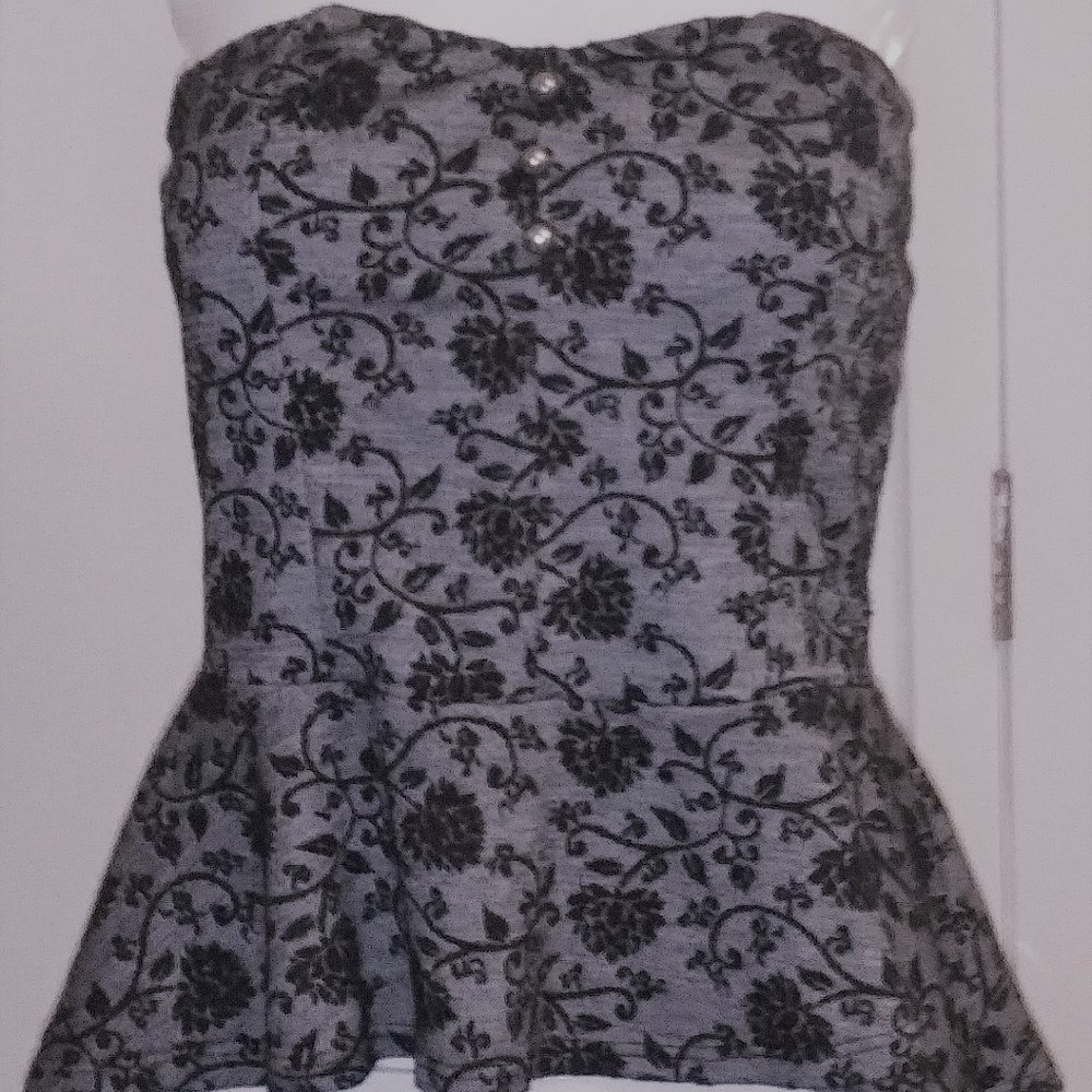 strapless black and gray top